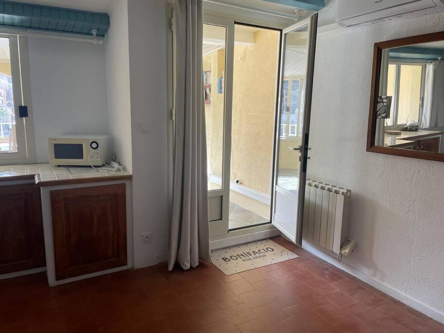Sur Le Port Face A La Citadelle Apartment Bonifacio  Exterior foto